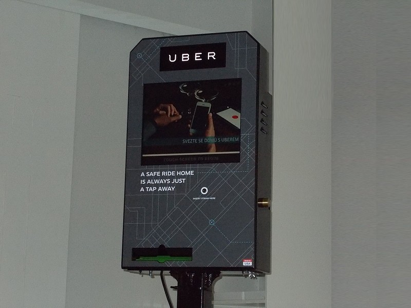 Když jdeš na jedno nebo i tři, neřiď a Uber!